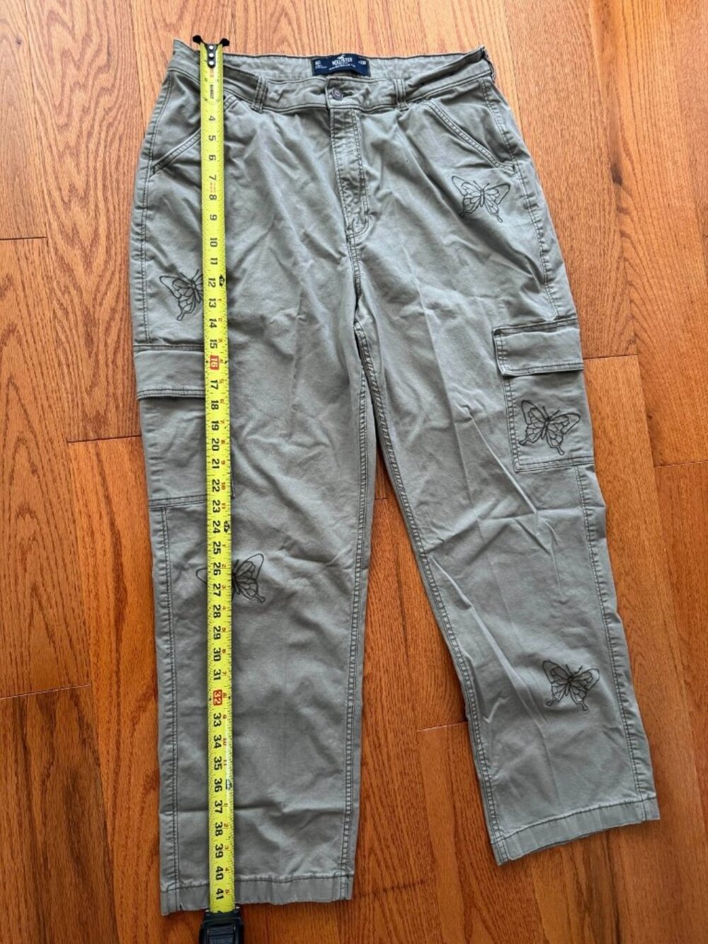 Hollister Ultra High Rise Cargo Dad Pants Olive Green Butterfly Accents W33R - Picture 5 of 7